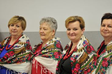 „Z tradycją i ze smakiem” w Ostrówku. Stoiska odwiedziły dziesiątki mieszkańców regionu